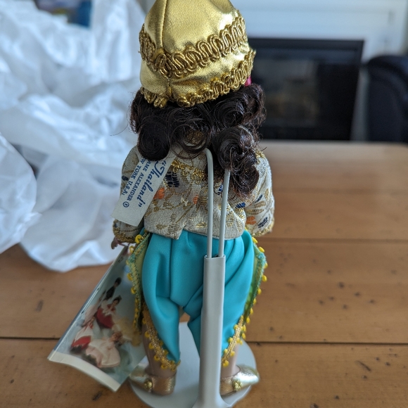 Mme Alexander‎ Doll Set of 4: Japan China Indonesia Thailand, Boxed, Vintage - Picture 15 of 15